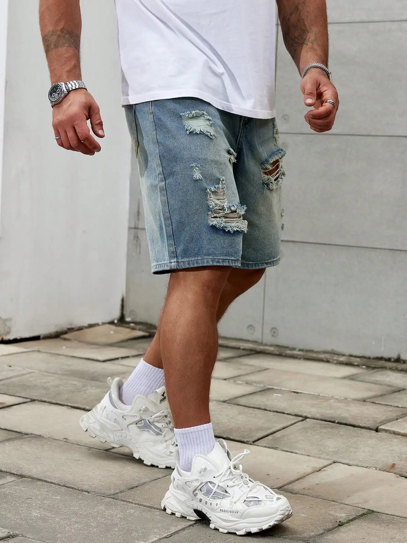New Fashion Mens Ripped Short Jeans Brand Clothing Bermuda Summer Cotton Shorts Breathable Denim Streetwear Shorts Male