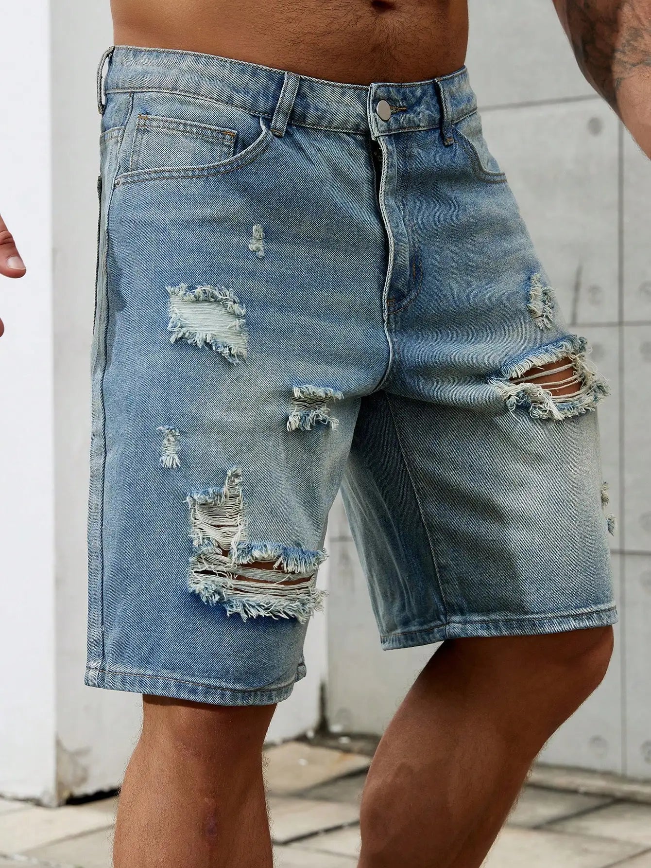 New Fashion Mens Ripped Short Jeans Brand Clothing Bermuda Summer Cotton Shorts Breathable Denim Streetwear Shorts Male